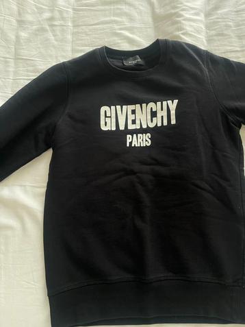 Givenchy Paris Zwarte Trui beschikbaar voor biedingen