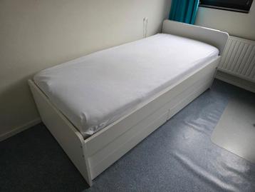 IKEA SLÄKT 200x90 bed met uitschuifbed en 2 laden