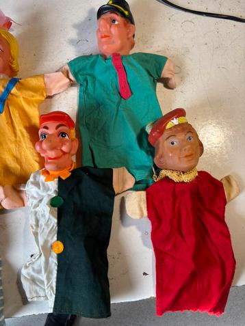 Originele poppenkast poppen beschikbaar voor biedingen