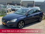 Volvo S60 1.6 T4 Kinetic 180PK AUTOMAAT! Navi l Cruise l LED, Auto's, Stof, Zwart, 4 cilinders, Blauw