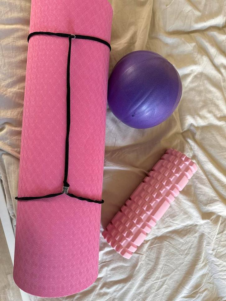 Yoga/Pilates Set - Nieuw!, Sport en Fitness, Fitnessmaterialen, Nieuw, Fitnessmat, Armen, Ophalen of Verzenden