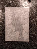 Prachtige klassieke embossing folder Gemini 16,5 x 12 cm, Hobby en Vrije tijd, Kaarten | Zelf maken, Ophalen of Verzenden, Zo goed als nieuw