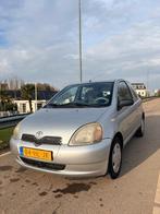Toyota Yaris 1.3 16V 3DR Linea SOL 2001 Grijs / 1e Eigenaar, Voorwielaandrijving, 1299 cc, Stof, 31 €/maand