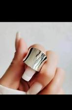 Zilveren ring modern klassiek gemerkt 925 NU 8 euro!, 18 tot 19, Ophalen of Verzenden, Zo goed als nieuw, Dame
