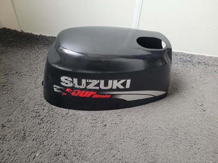 Motorkap suzuki 4 takt
Past op de 4 5 en 6pk
In gebruikte st, Watersport en Boten, Accessoires en Onderhoud, Gebruikt, Motor en Techniek