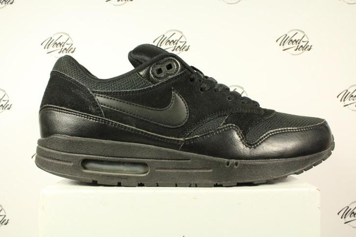 Nike Air Max 1 Essential Triple Black - 45,5, Kleding | Heren, Schoenen, Gedragen, Zwart, Ophalen of Verzenden