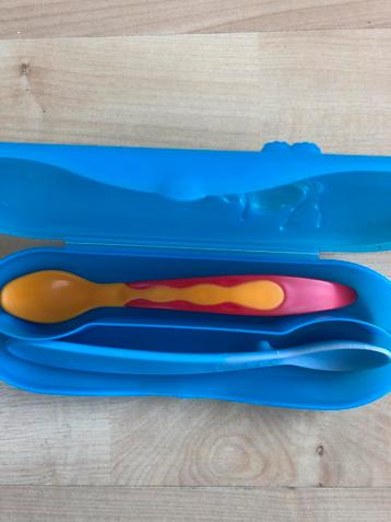 Handig reisdoosje van HiPP voor 2 babylepeltjes (nieuw) beschikbaar voor biedingen