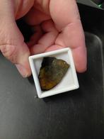 Donker groene toermalijn schijf, Sieraden, Tassen en Uiterlijk, Edelstenen, Ophalen of Verzenden