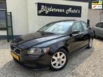 Volvo S40 2.4 Exclusive D.Riem V.V. | Nieuwe APK | Schuifdak, Voorwielaandrijving, 65 €/maand, Gebruikt, 700 kg