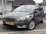 Ford Focus Wagon 1.0 Titanium | Xenon | Trekhaak | Navigatie, Auto's, Ford, 65 €/maand, 125 pk, Gebruikt, Leder en Stof