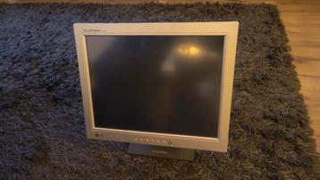LG flatron lcd touch monitor L1510SF   cnc of Muziekcomputer beschikbaar voor biedingen