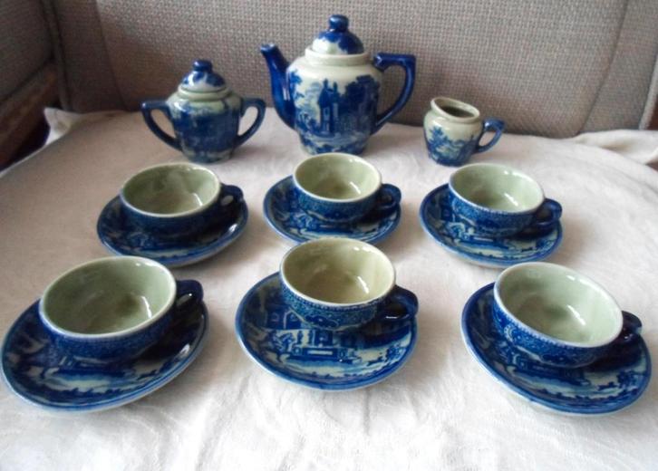 Oud Engels kinderserviesje. Nelson's column Travalgar Square, Verzamelen, Speelgoed, Zo goed als nieuw, Ophalen of Verzenden