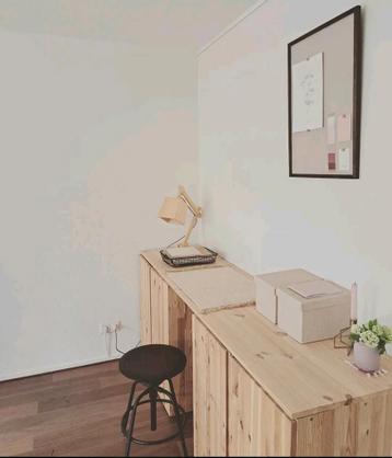 Bureau van IKEA Ivar kastjes en plank - afbeelding 1