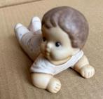 Beeldje van Goebel - Limpke de kruipende baby - 8 cm, Ophalen of Verzenden, Zo goed als nieuw, Mens