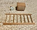 Houten poppenhuis miniatuur tv trapje en jerrycan, Ophalen, Gebruikt, Poppenhuis