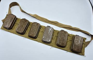 US WWII Medical M1 Bandoleer met Carlisle First-Aid Packets beschikbaar voor biedingen