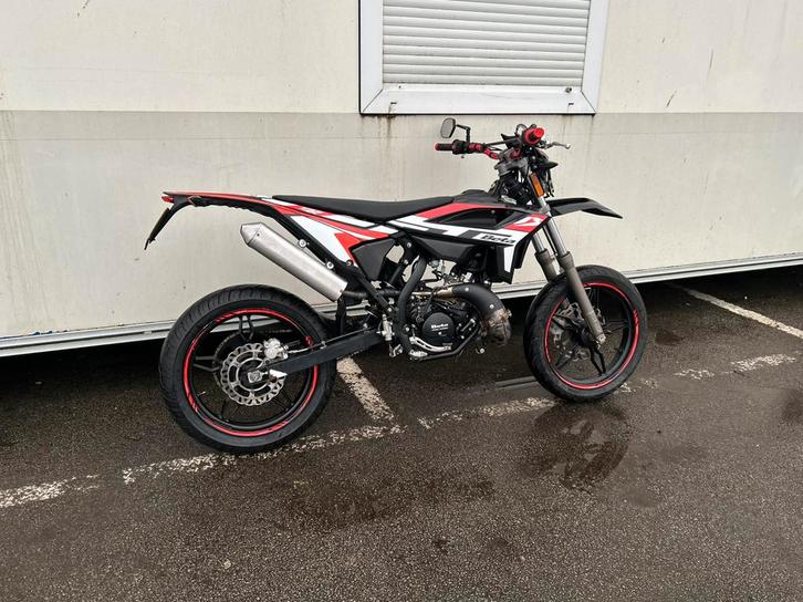 Beta RR 50 in Nieuwstaat!, Fietsen en Brommers, Brommers | Crossbrommers, Zo goed als nieuw, Overige merken, Ophalen of Verzenden