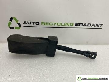 Deurvanger Links of Rechts Voor Audi Q7 4M0837267 beschikbaar voor biedingen