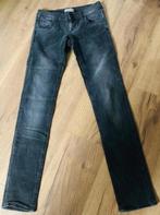 KUYICHI grijze jeans maat 25/32 rechte pijp, Kleding | Dames, Ophalen of Verzenden, Kuyichi, W27 (confectie 34) of kleiner, Grijs