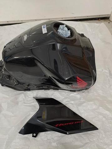 Tank brandstoftank benzinetank Honda CB750 Hornet 2023 model beschikbaar voor biedingen