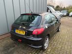 Peugeot 206 1.4-16V Air-line 3 NAP//ELEC.RAMEN//INRUILKOOPJE, Auto's, Peugeot, Voorwielaandrijving, Zwart, 4 cilinders, Elektrische ramen