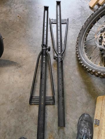 Gratis fietsdragers, mist bevestiging beschikbaar voor biedingen
