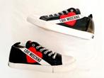 Love Moschino leren sneakers Maat 39, Ophalen of Verzenden, Zo goed als nieuw, Kunstschaatsen, Overige merken