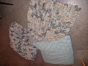 3 sierkussens, 2x 60bij60 en 1x55bij55 beschikbaar voor biedingen