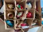Twee doosjes met vintage kerstballen., Diversen, Kerst, Ophalen of Verzenden, Zo goed als nieuw
