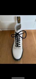 Dr. Martens wit nooit gedragen nieuw maat 39(vallen klein), Kleding | Dames, Nieuw, Overige typen, Ophalen of Verzenden, Wit