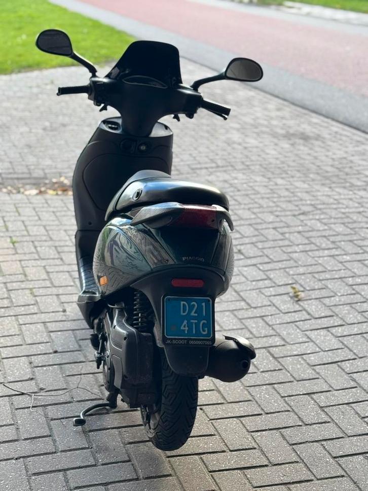 Piaggio Zip 2010 - Zo Goed Als Nieuw!, Fietsen en Brommers, Scooters | Piaggio, Zo goed als nieuw, Zip, Benzine, Ophalen