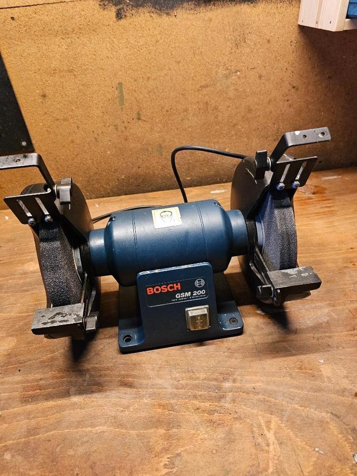 Bosch Werkbankslijpmachine GSM 200 D Professional, Doe-het-zelf en Verbouw, Gereedschap | Slijpmachines, Zo goed als nieuw, Werkbankslijpmachine