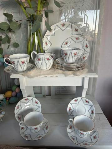 Royal Albert Minuet antiek 5 pers porseleinen servies beschikbaar voor biedingen