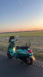 Vespa Sprint piaggio 2019 costum kleur, Ophalen, Overige modellen, Zo goed als nieuw, Benzine