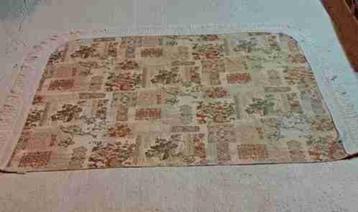 Vintage Woonkleed/Sprei bloemenmotief.161/138 beschikbaar voor biedingen