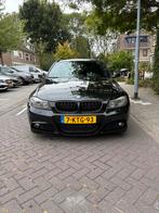 BMW 3-Serie 3.0D 325 Touring High Executive M-Sport Facelift, Automaat, Achterwielaandrijving, 1800 kg, Zwart