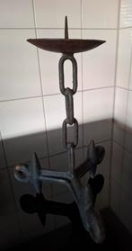 Brutalistische gietijzeren kandelaar.
Vintage, Antiek en Kunst, Antiek | Kandelaars, Ophalen of Verzenden, Overige materialen