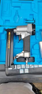 Kinzo tacker / nietmachine in goede staat. Wordt geleverd me, Ophalen of Verzenden, Zo goed als nieuw