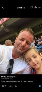 Ajax - 2 seizoenkaarten gezocht, Tickets en Kaartjes, Sport | Voetbal, Seizoenskaart, Twee personen