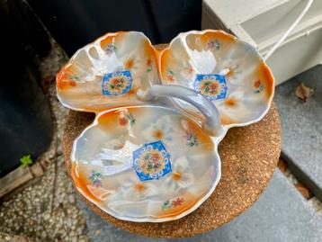 Vintage Bonbonschaal met Handvat beschikbaar voor biedingen
