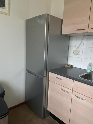 Koelkast Haier HBM-688S Koel- en vriescombinatie beschikbaar voor biedingen