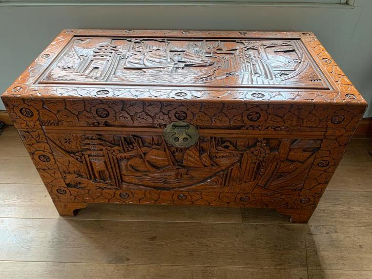 Vintage Chinese Kamforhouten Kist, Antiek en Kunst, Antiek | Meubels | Kasten, Ophalen