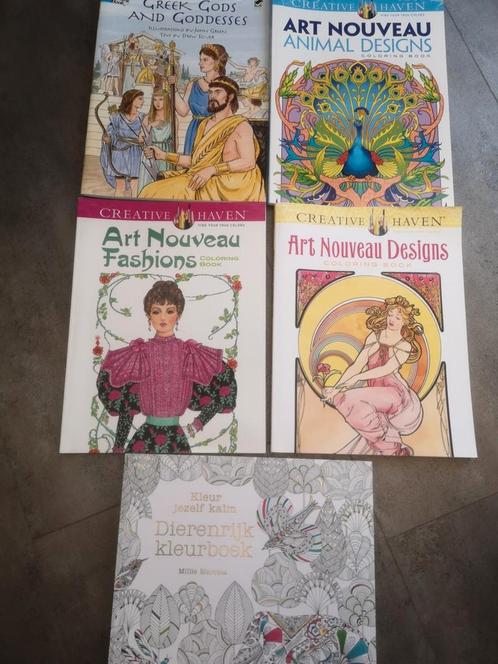 Kleuren voor volwassenen kleurboek art nouveau dierenrijk, Boeken, Hobby en Vrije tijd, Nieuw, Ophalen of Verzenden
