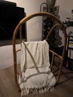 Egg chair, Ophalen
