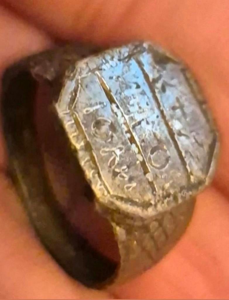 Middeleeuwse ring zilver bodemvondst, Antiek en Kunst, Ophalen of Verzenden