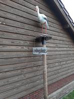 Ooievaar op nest met paal en pop en bordje landingsplaats., Kinderen en Baby's, Kraamcadeaus en Geboorteborden, Ophalen, Zo goed als nieuw