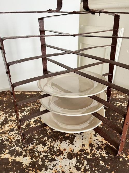 Brocante taart / vlaai / etc standaard, Huis en Inrichting, Keuken | Servies, Gebruikt, Overige typen, Overige stijlen, Overige materialen