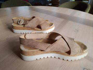 Beige sandaal Gabor, kruislingse banden, klittenband mt 42,5 beschikbaar voor biedingen