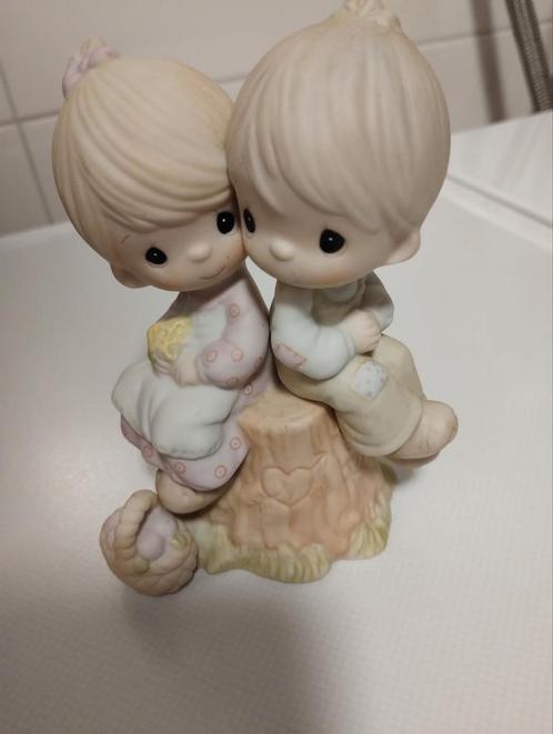 1978 bisque porseleinen beeldje "love one another", Verzamelen, Beelden en Beeldjes, Zo goed als nieuw, Dier, Ophalen of Verzenden