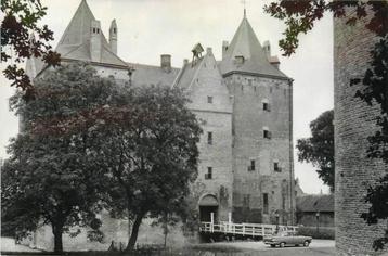 (379-172-015) Gorinchem Slot Loevestein beschikbaar voor biedingen